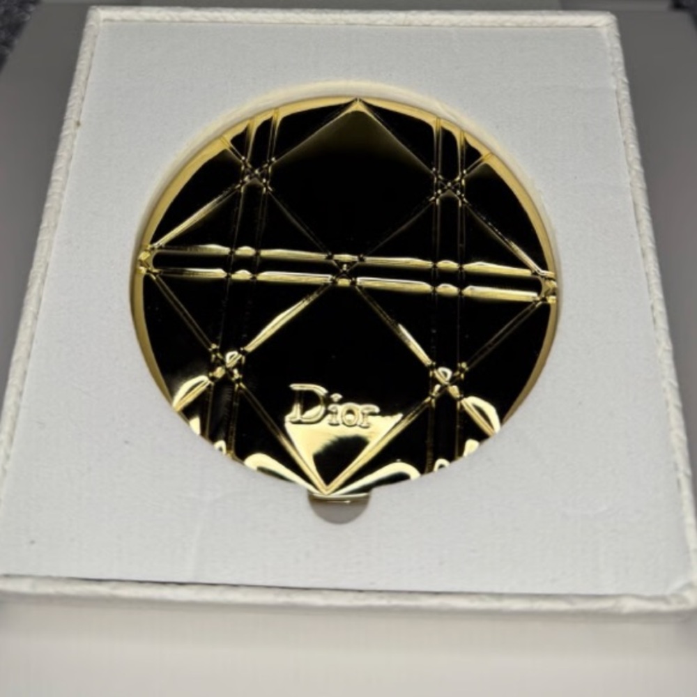 Dior Gold Compact Mirror GWP - Picture 3 of 4